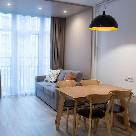 Dream Life Apartment リヴィウ エクステリア 写真